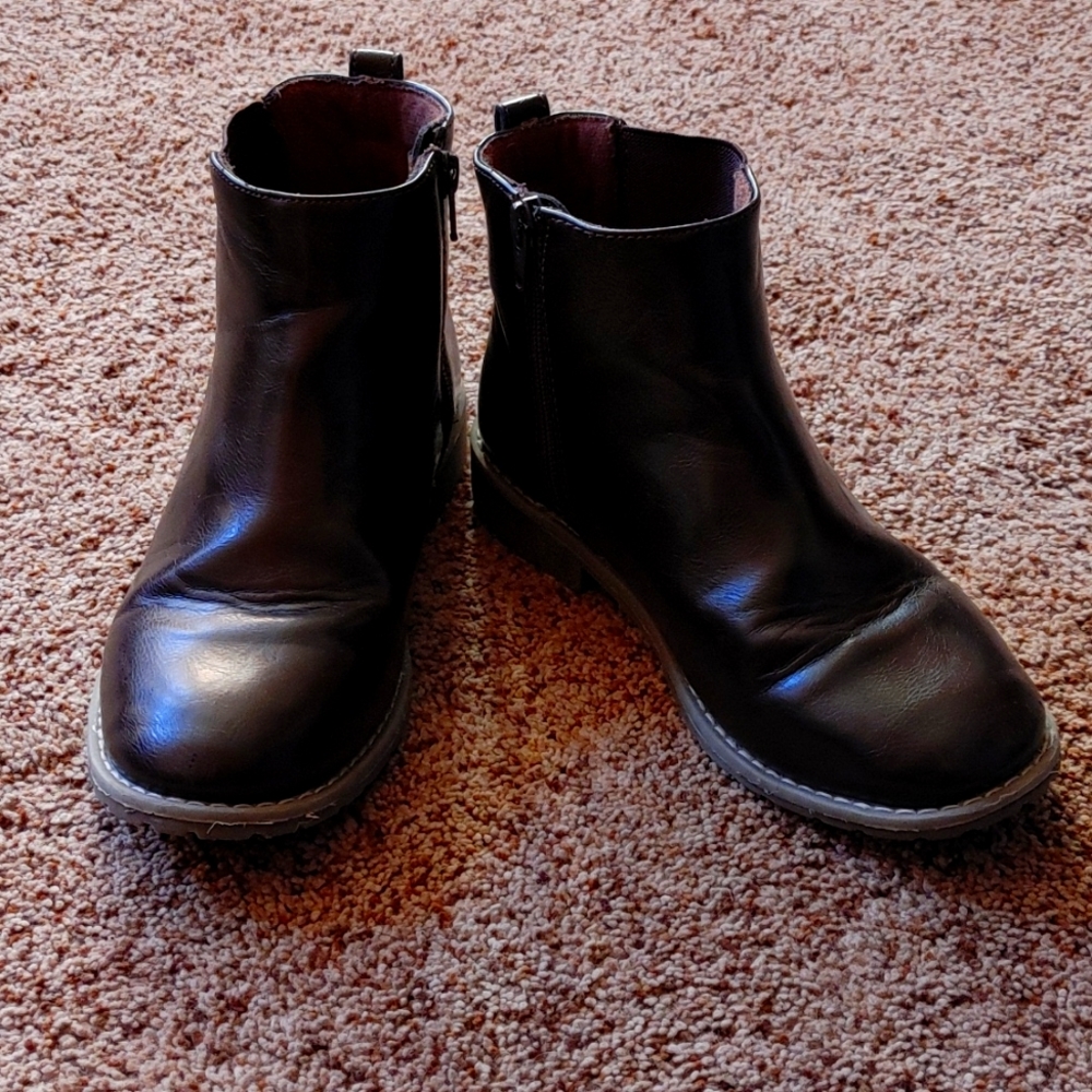 Boys Size 4 Brown Boots